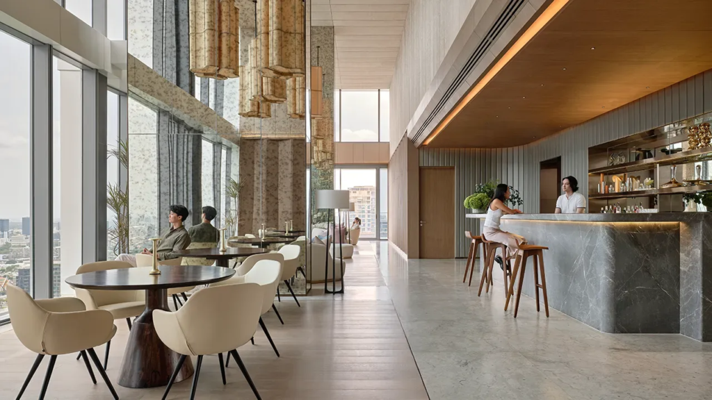 SCOPE หลังสวน — Sky Lounge