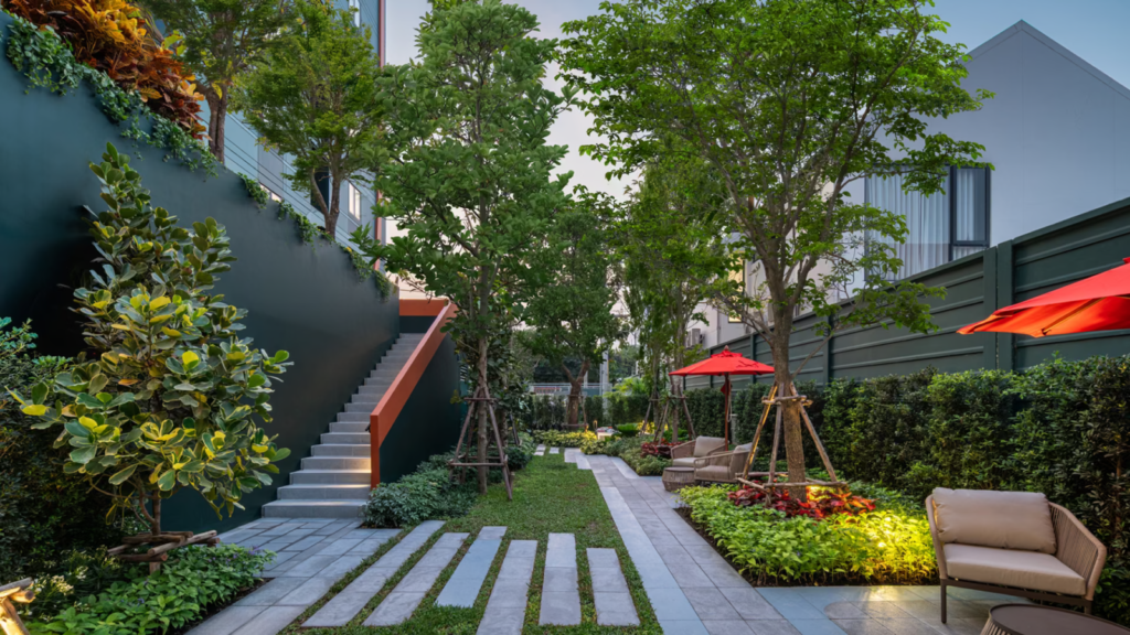 เดอะ มูฟ บางหว้า — สวนและทางเดินในโครงการ
